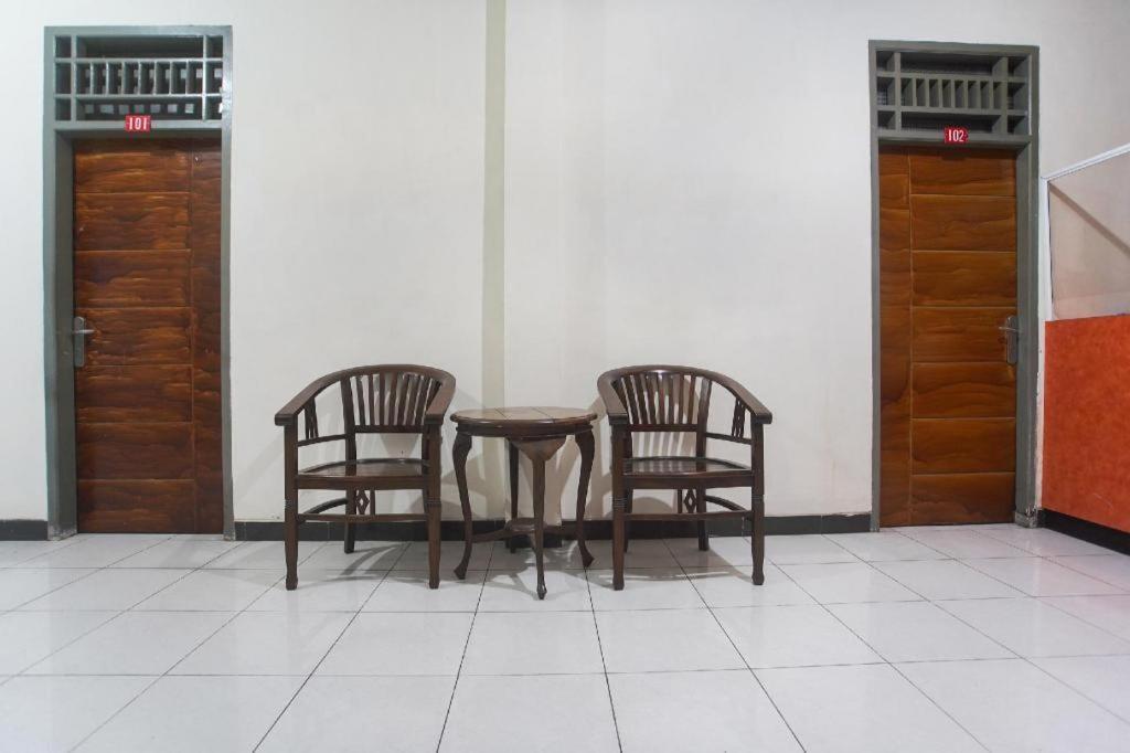 Super Oyo 3323 Icha Hotel